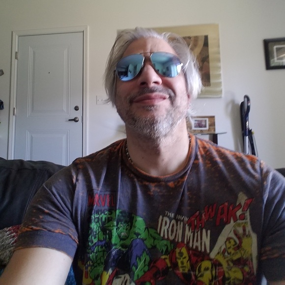 Meet your Posher’s Tony & Deb - Picture 2 of 5